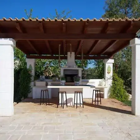 Villa Falgheri - Con Piscina In Puglia By Itrialuxurystays