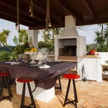 Villa Falgheri - Con Piscina In Puglia By Itrialuxurystays